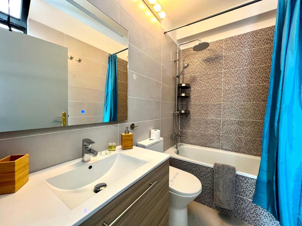 Stunning Lovely Flat With Pool And Strong Wi-Fi, 31 Arona  Exterior foto